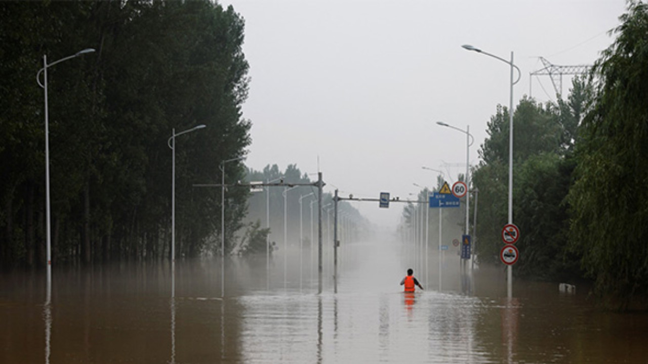 Flash flood in northern China kills 8; 4 still missing