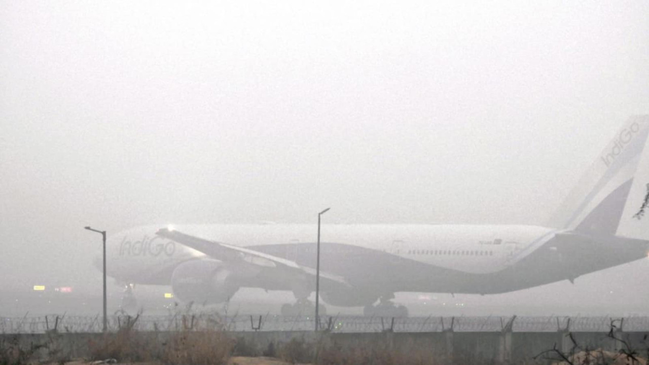 Flights thrown out of gear as dense fog engulfs northern India