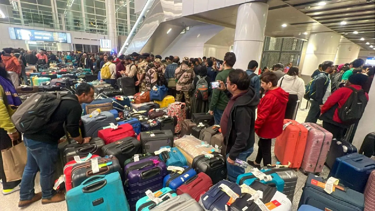 IndiGo Cancels 550 Flights Nationwide as Operational Crisis Deepens; DGCA Seeks Explanation