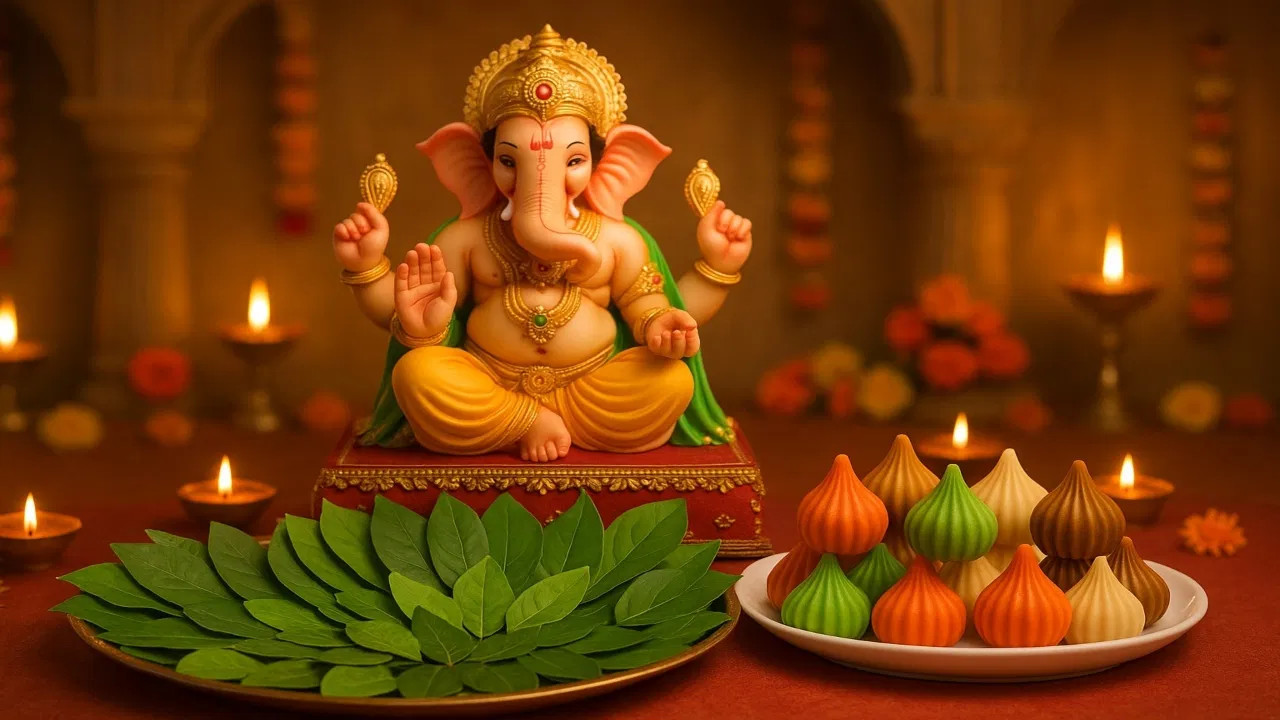 Ganesh Chaturthi 2025: Why 21 Leaves Are Offered in Ganesh Puja – Full List and Meaning