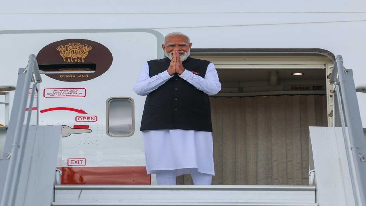 PM Narendra Modi Depicted as Snake Charmer in Norwegian Daily, Sparks Outrage