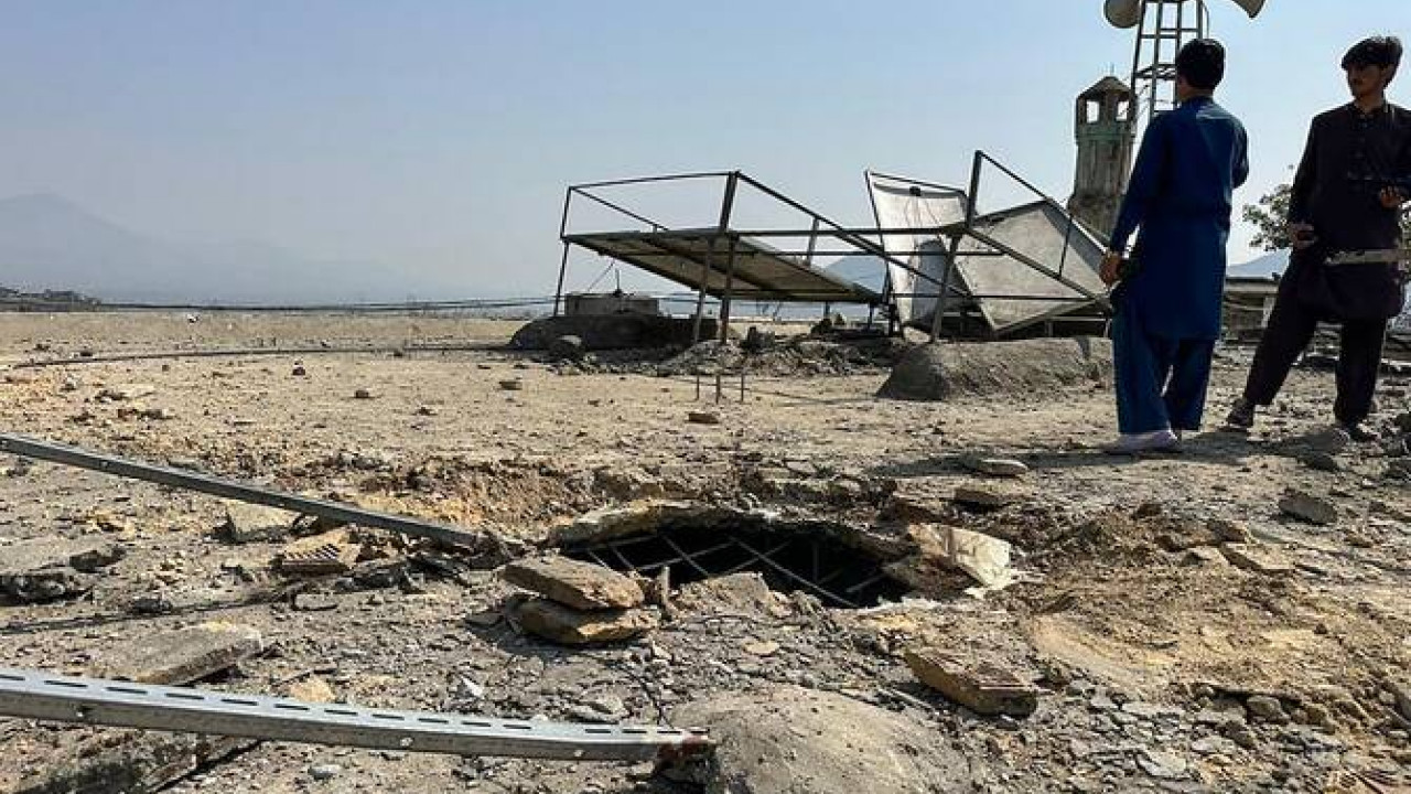 Pakistan Air Force Launches Strikes Across Afghan Cities, Fuel Depot Hit in Kandahar