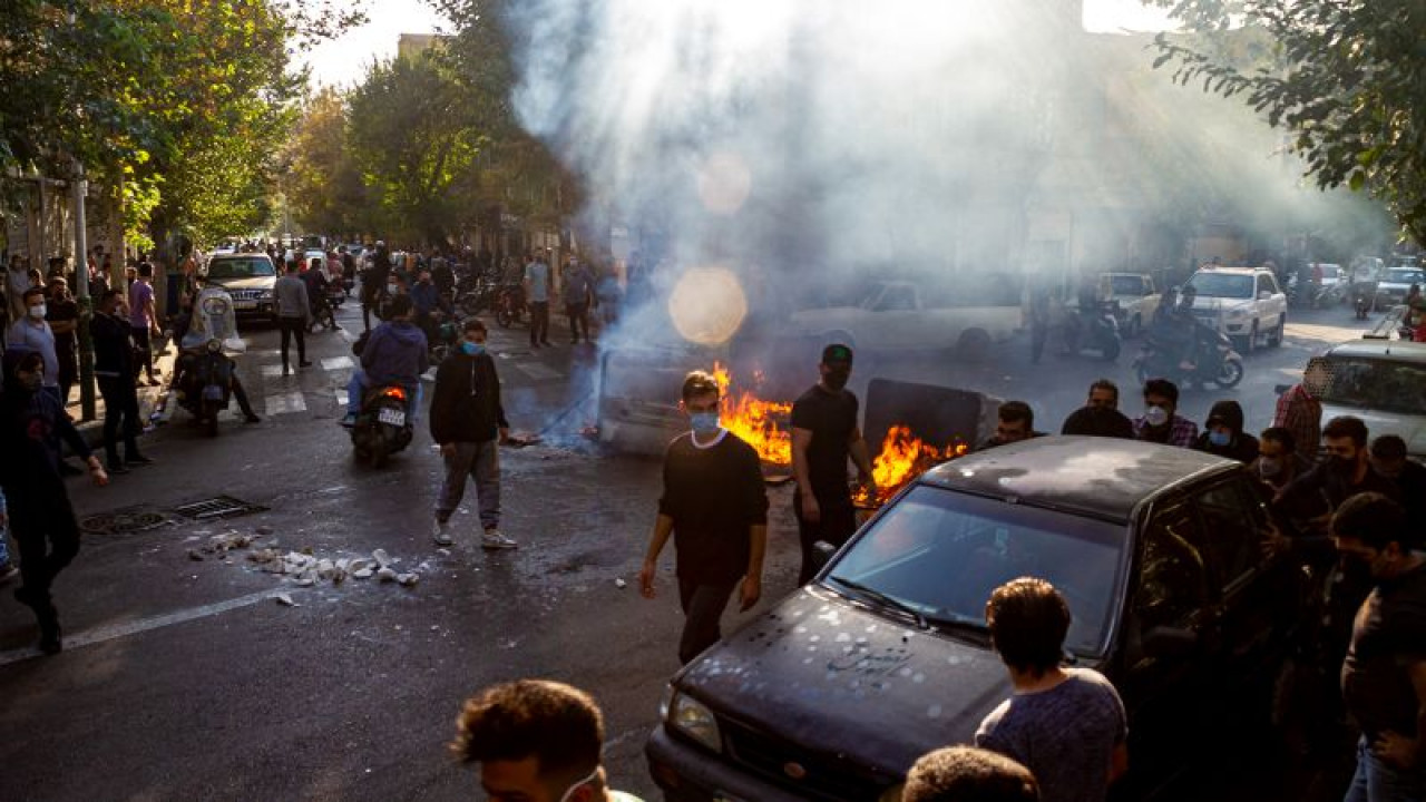 Iran Warns of Harsher Crackdown as 116 Die in Protests, Death Penalty Threat Issued: Key Points