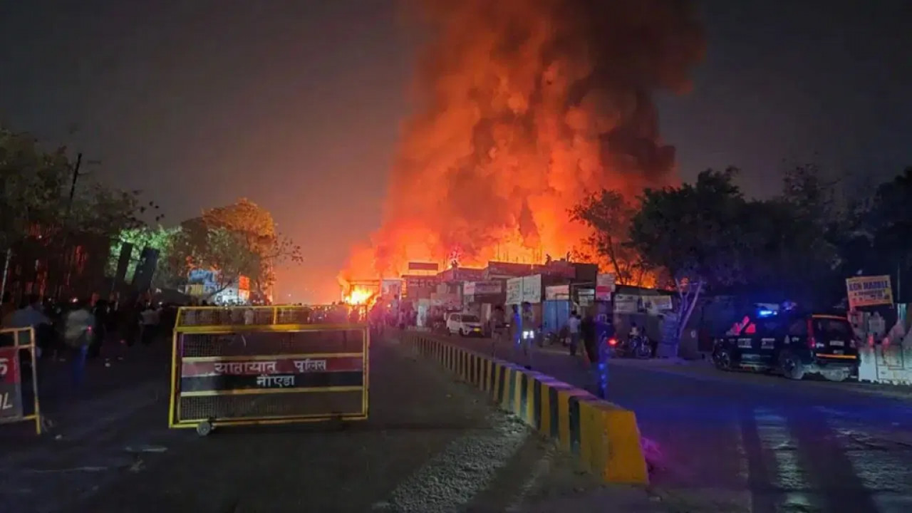Massive Fire Erupts at Shahberi Furniture Market in Greater Noida West, Eight Shops Reduced to Ashes