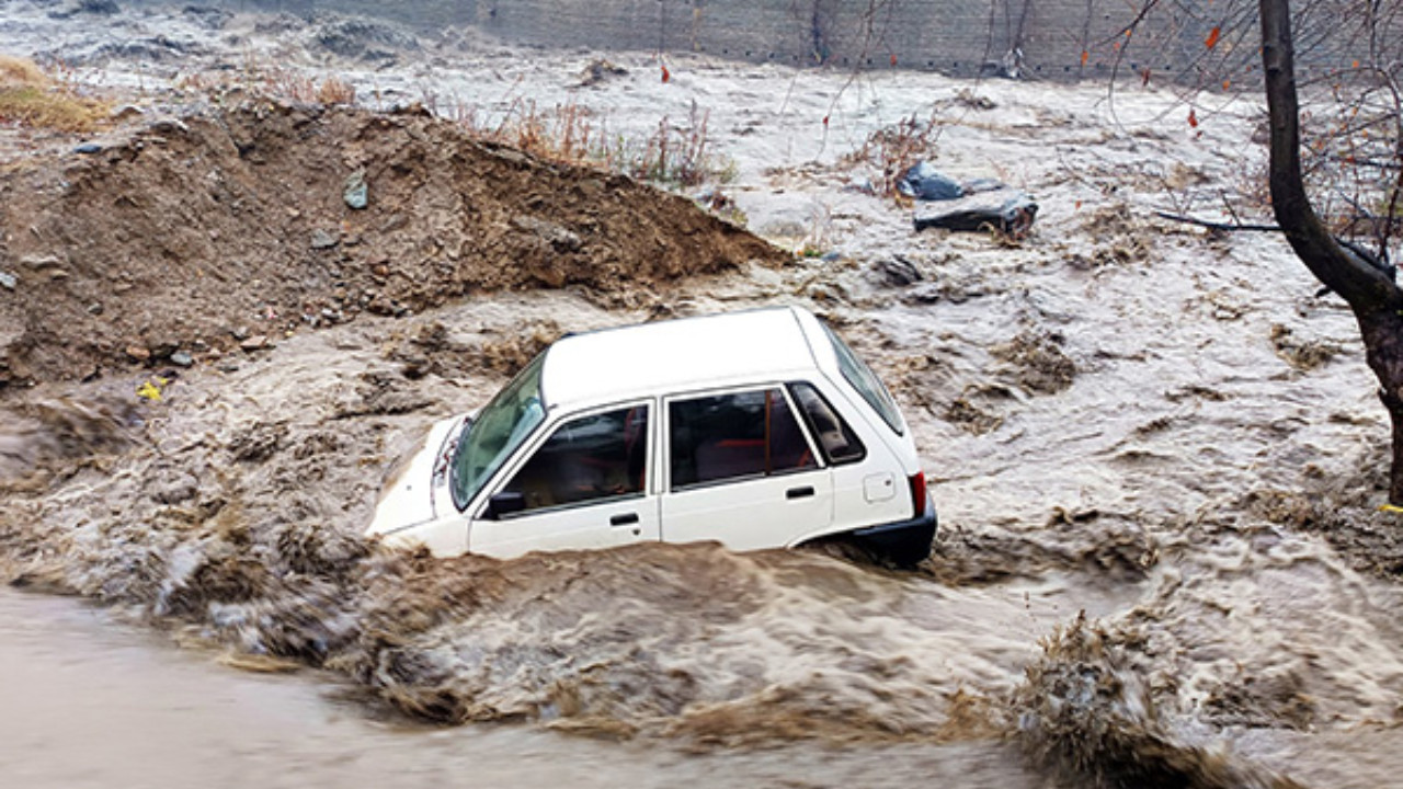 Himachal Pradesh Monsoon Toll: 298 Dead, Roads and Power Severely Affected