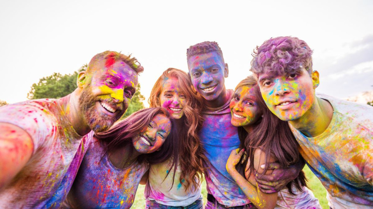 Holi 2026 Date: Lunar Eclipse Changes Holi Date; Know what pundits say