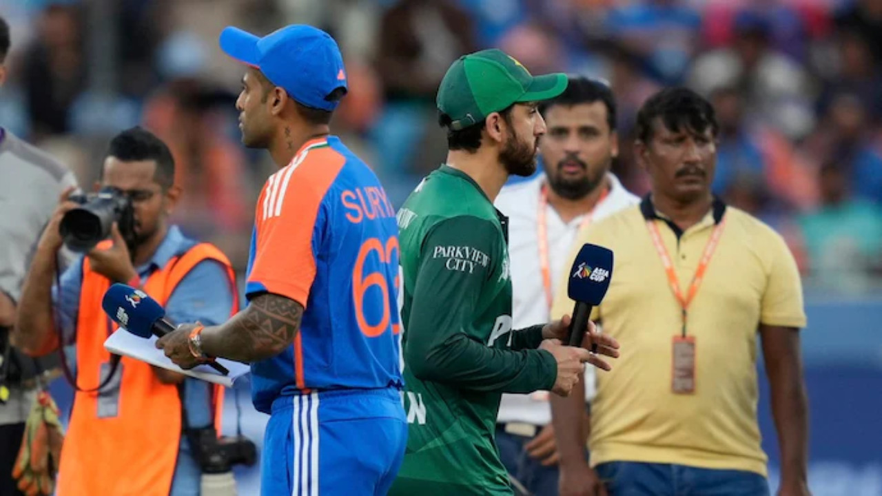 IND vs PAK Asia Cup: Suryakumar Yadav Again Skips Handshake With Pakistan Captain