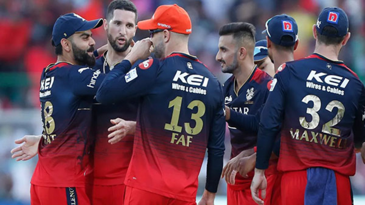 IPL 2026: RCB clinches thrilling Victory off Final Ball, Eliminates Mumbai Indians from playoffs 