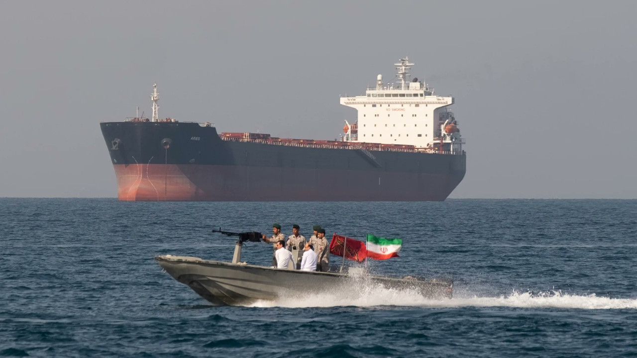 Iran Blocks Strait of Hormuz Again, Accuses US of Breaking Promise