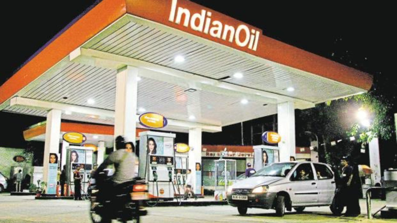 Iran War puts Oil Companies in Crisis amid Daily Losses of ₹1,700 Crore; what is the Way Out?