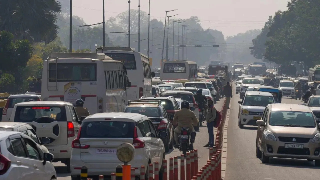 Keeping Vehicles Over 20 Years Old to Get Costlier as Government Doubles Renewal Fees