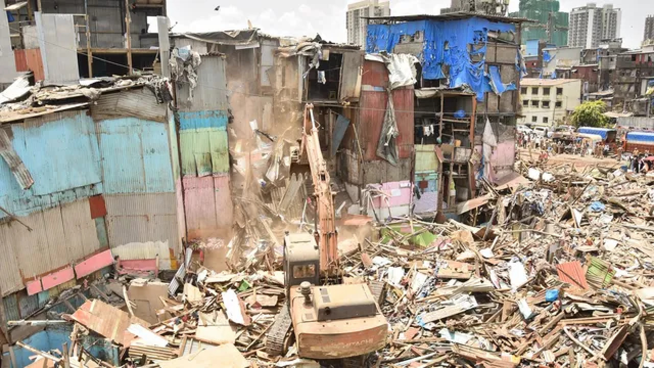 Mumbai: Railway Clears 85% Encroachments in Bandra Amid Violence and Legal Dispute
