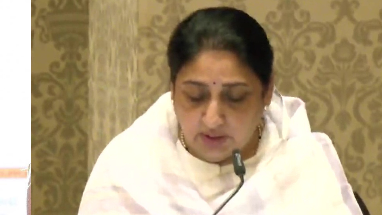 Maharashtra: Ajit Pawar's wife Sunetra Pawar takes oath as Deputy CM, becomes first woman to hold th