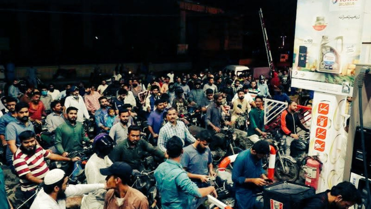 Middle East War triggers oil crisis in Pakistan amid rising prices, panic on the streets