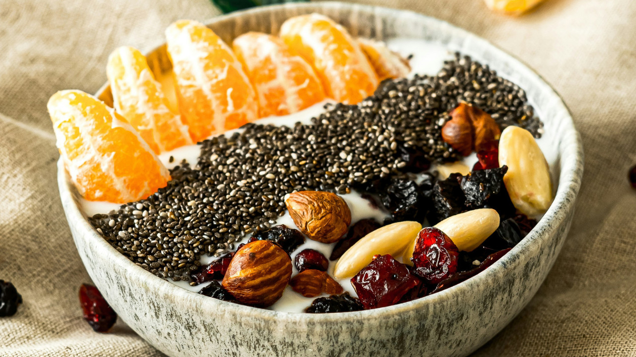 Morning vs Night: When is the Best Time to Eat Chia Seeds for Hair Growth