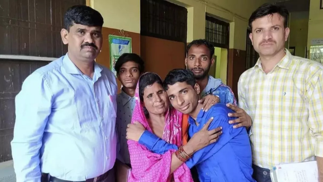 Mother met her son after 20 years