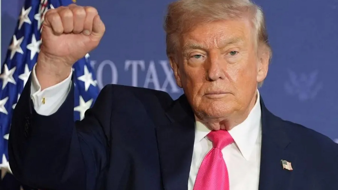 'I Am a Peacemaker, I Stopped Eight Wars,' Says Donald Trump; Claims Iran Deal Is Close