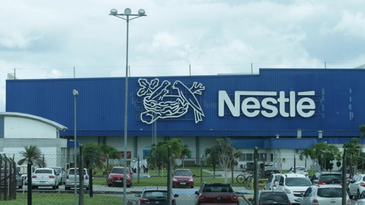 Nestlé takes major step; recalls entire batch of several infant products after concerns about toxic 