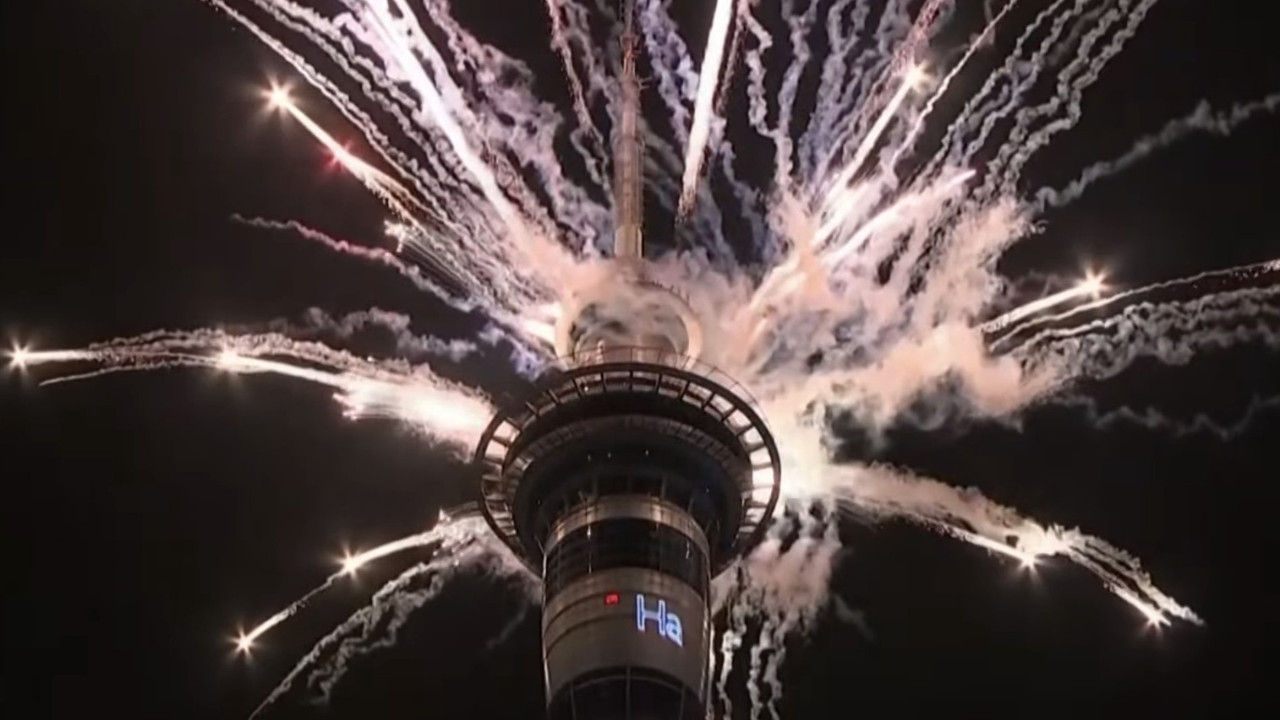 New Zealand: Auckland celebrates New Year's Eve 2026 with spectacular fireworks display