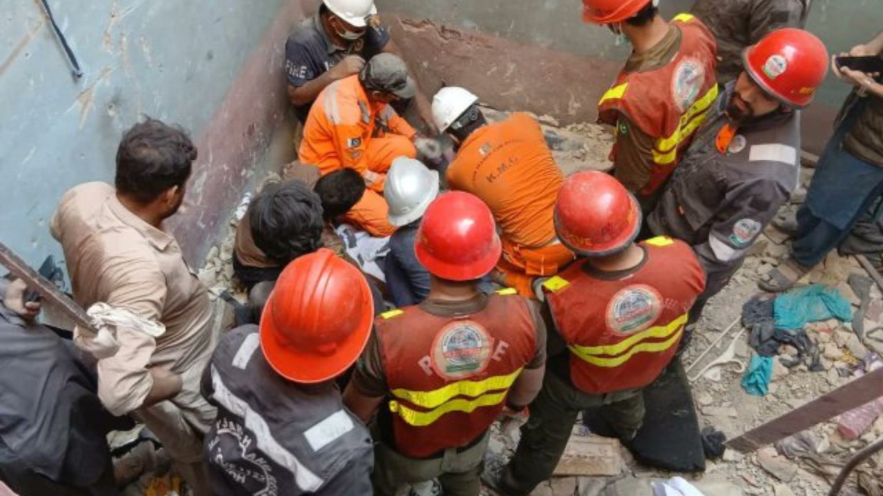 Pakistan: At least 16 killed, over 14 injured in Karachi as building collapses due to cylinder blast