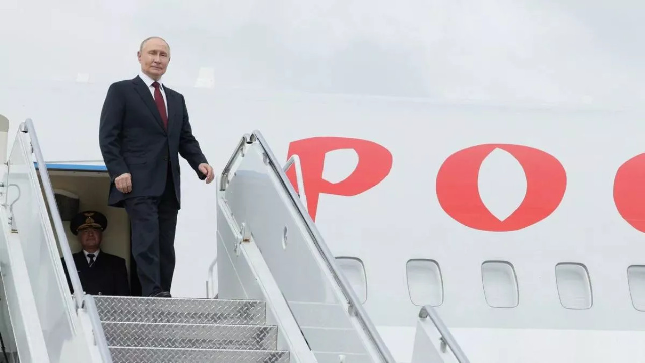 Putin Didn’t Even Leave Human Waste: Why His Bodyguards Carried a ‘Poop Suitcase’ in Alaska