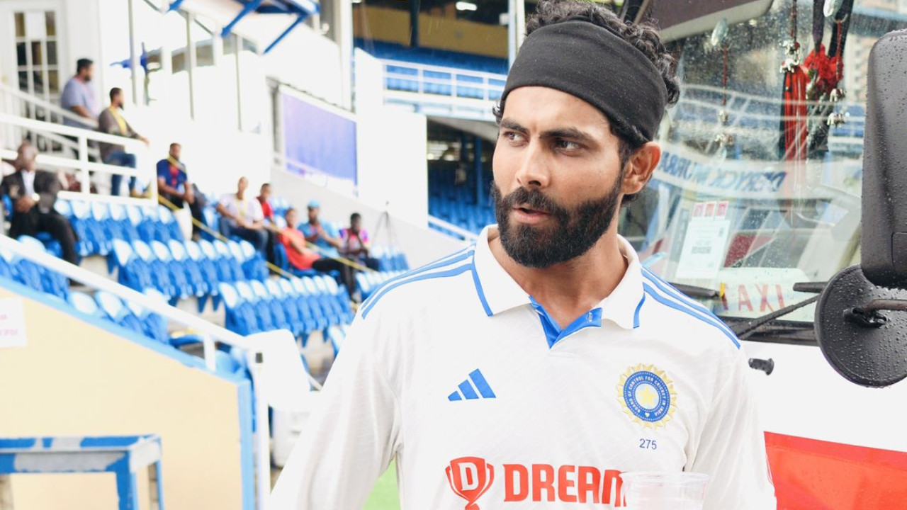 Ravindra Jadeja Overtakes MS Dhoni as India’s 4th-Highest Six-Hitter in Tests