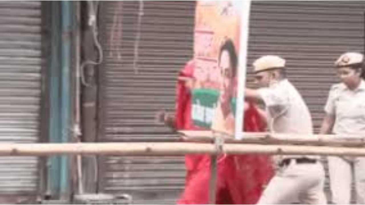 Ruckus at CM Rekha Gupta’s Gandhi Nagar Event, Police Detain Two