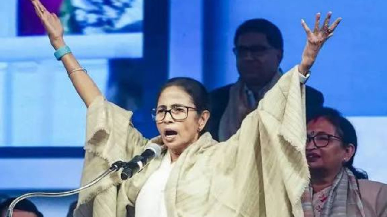 SIR Row: Election Commission slams Mamata Banerjee in Supreme Court, accuses West Bengal CM of viole