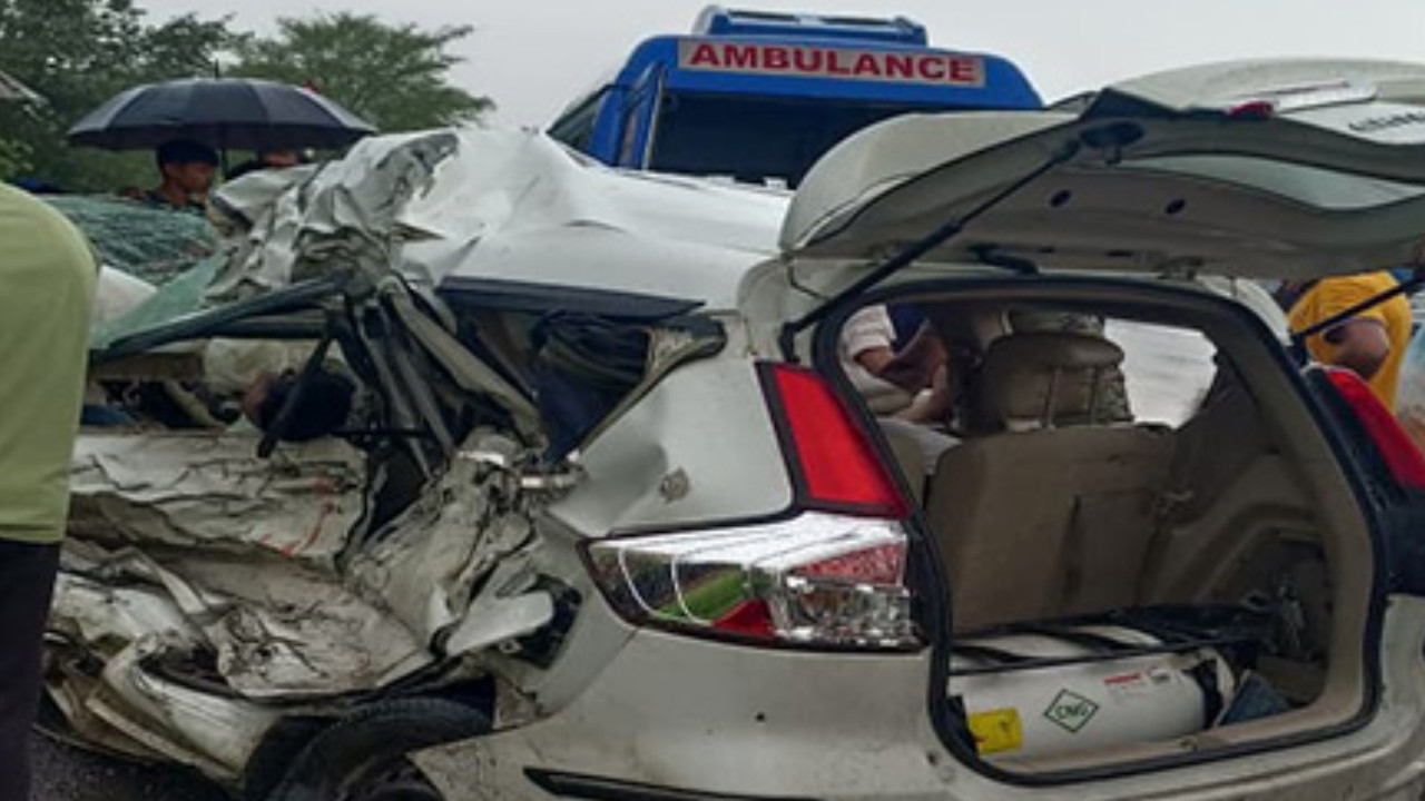 Six Killed and One Injured in Car-Truck Collision in Chhattisgarh’s Rajnandgaon