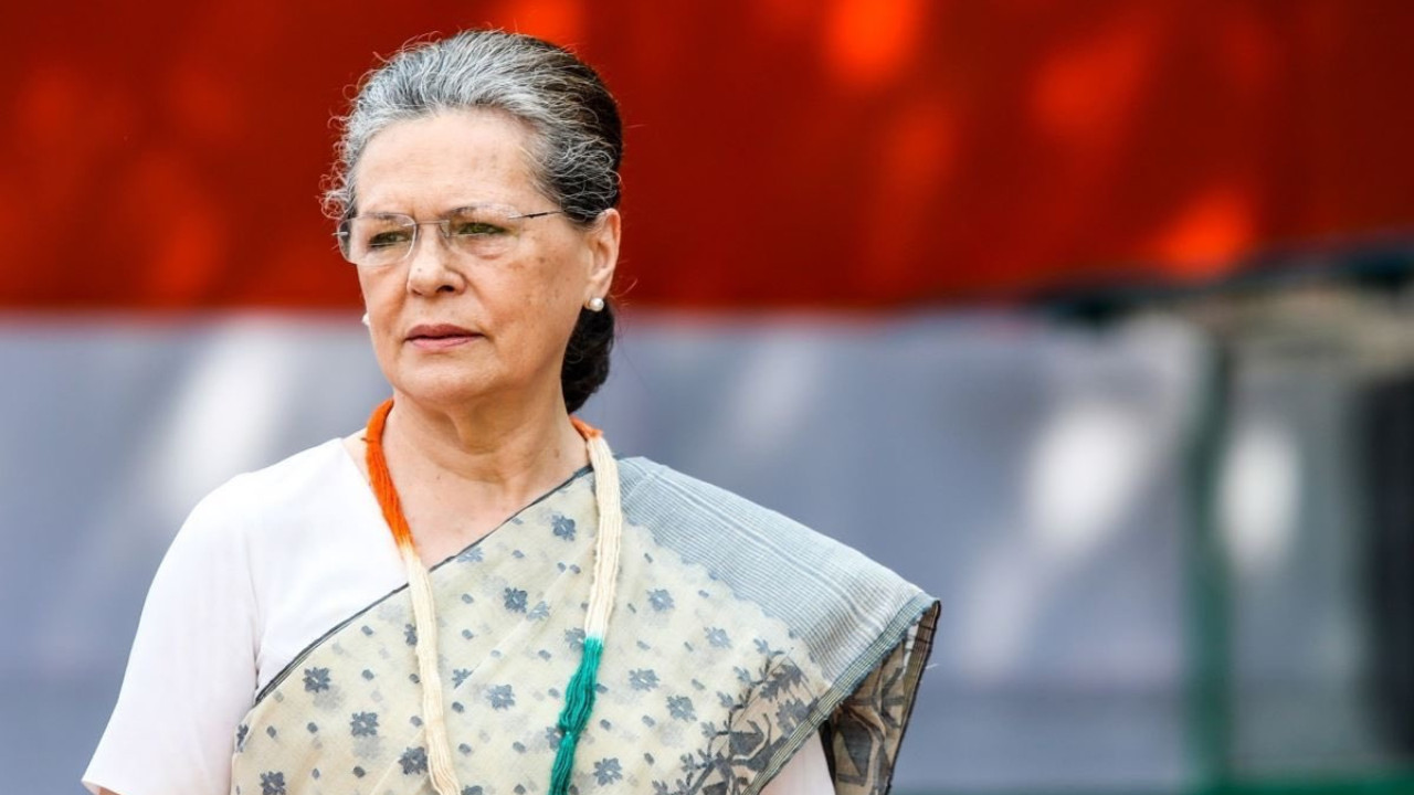 Sonia Gandhi discharged from hospital after six days, had experienced breathing problems 