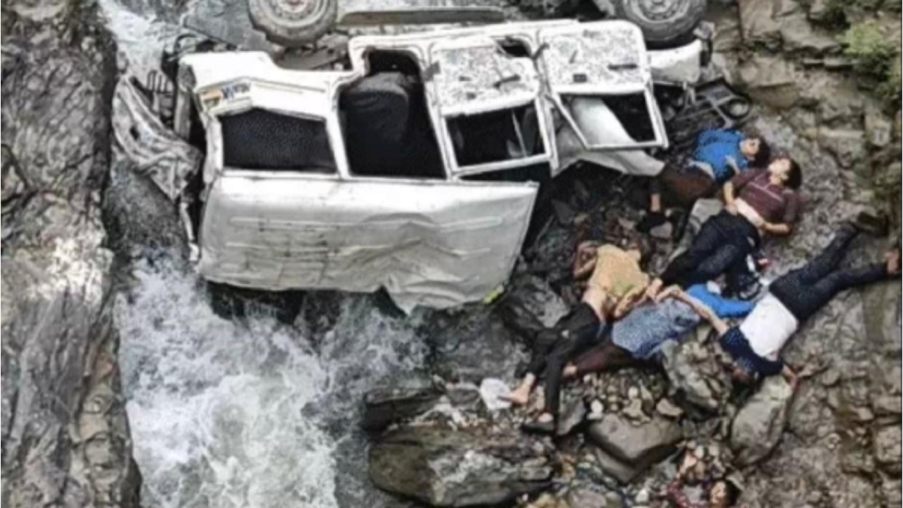 Tragedy in Uttarakhand: 8 Dead, 8 Injured After Taxi Falls Into Gorge in Pithoragarh
