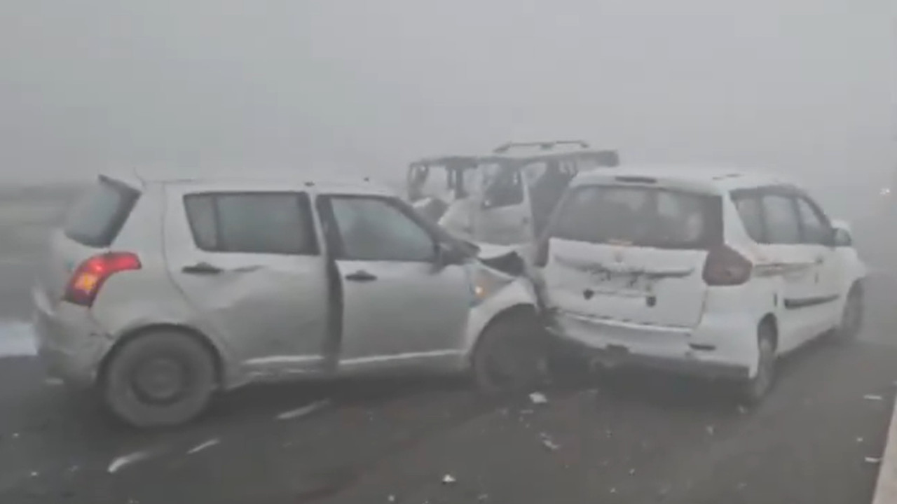Tragic pile-up on Delhi-Lucknow Highway: Dense fog leads to multiple vehicle collision, injuring two