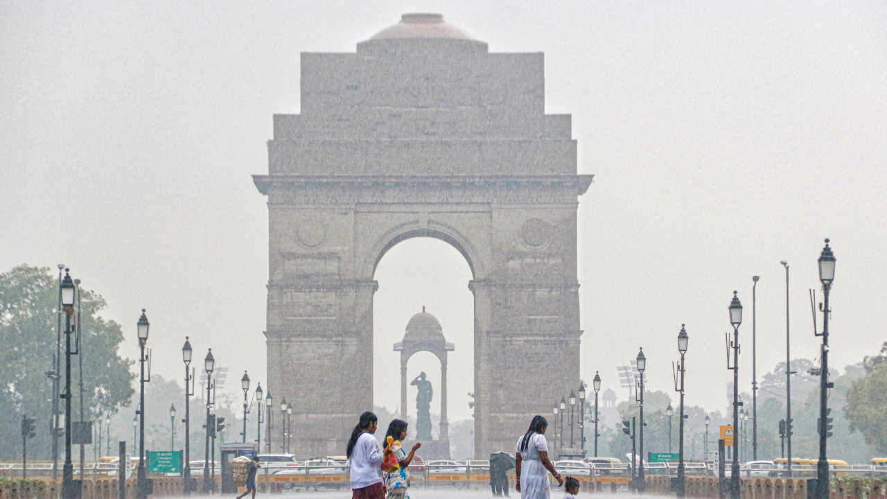 Weather Update: Delhi witnesses coldest March day in six years