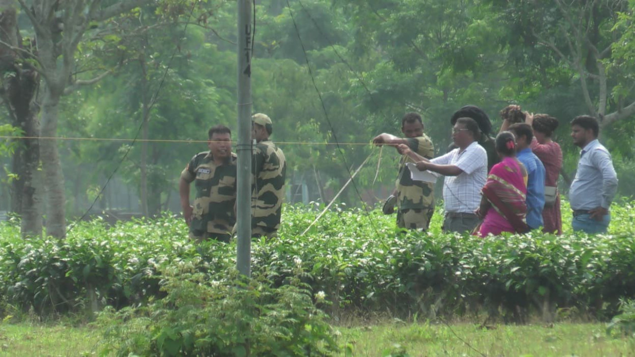 West Bengal: Fencing work begins at India-Bangladesh border; locals welcome BSF move