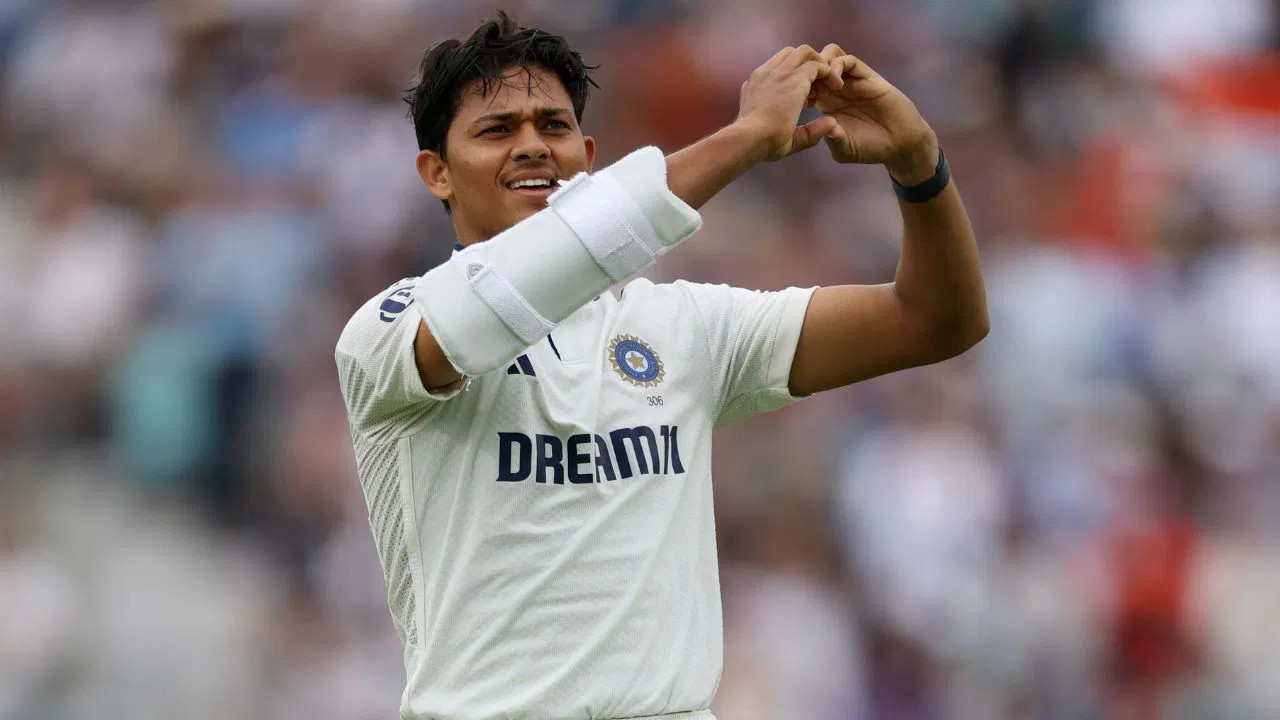 Yashasvi Jaiswal Hits Sixth Test Century, Shines at The Oval in Front of Family