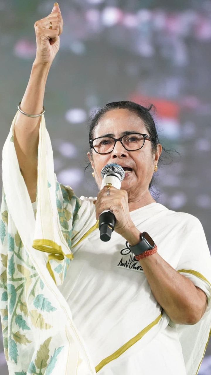 How many seats for Mamata Banerjee in West Bengal?