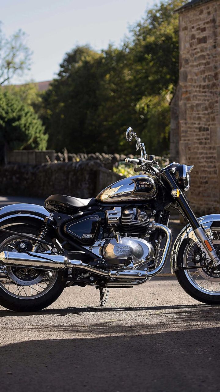 Iconic Thumping Noise 